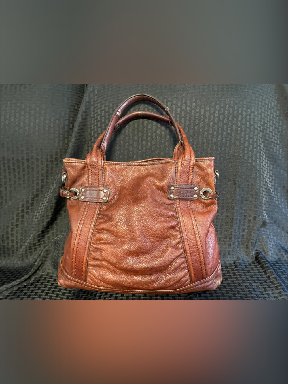 B Makowsky Brown Leather Tote Bag - Classic Women's Carryall/ good condition
